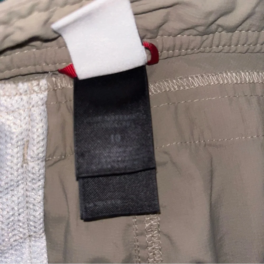 The North Face Shorts - Picture 5 of 5